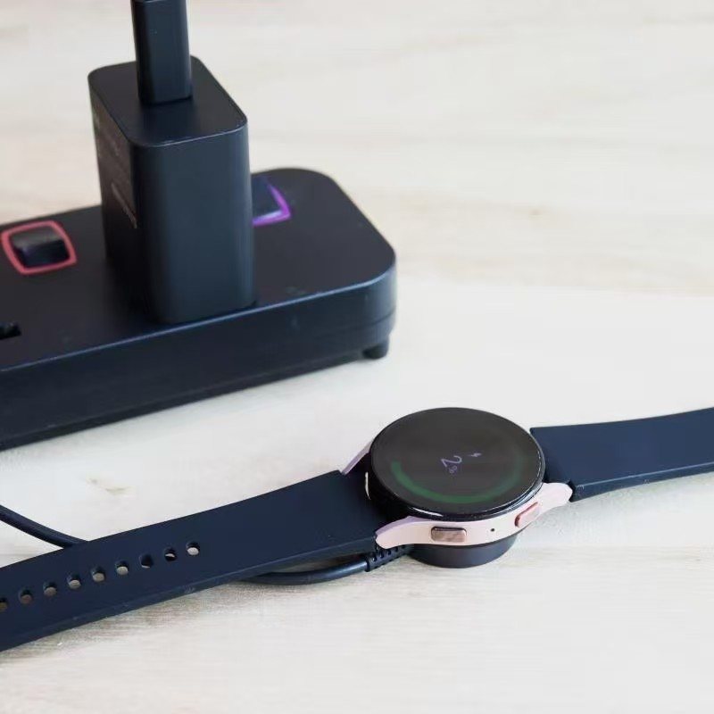 Controller Charging Dock - Магнитная беспроводная портативная зарядная док-станция USB-C